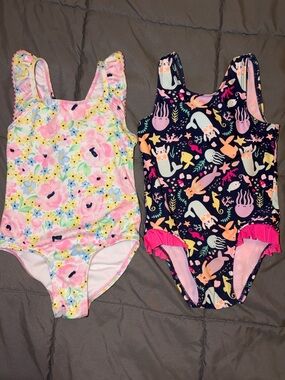 2 Girls One-Piece Swimsuits bathing suit Size 4 – Crown & Ivy + Cat & Jack